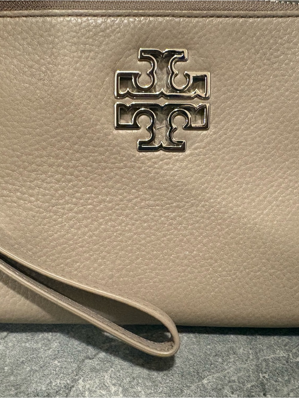 Tory Burch Pebbled Leather Wristlet in Taupe Beige with Gold Logo